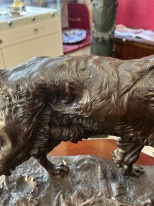 Bronze animalier de chasse en bronze patiné " L’Épagneul au faisan ", Jules Moigniez, longueur 50 cm