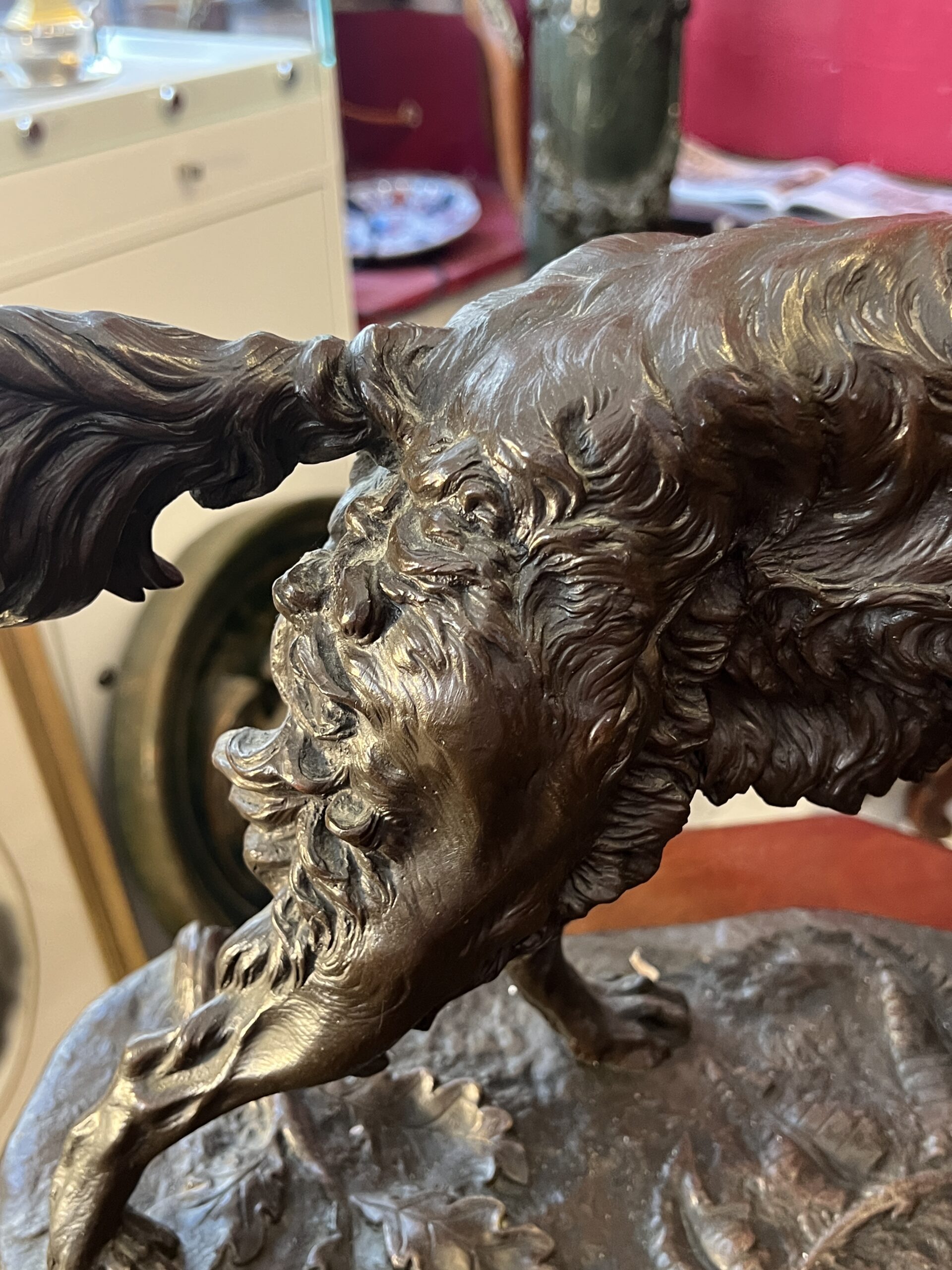 Bronze animalier de chasse en bronze patiné " L’Épagneul au faisan ", Jules Moigniez, longueur 50 cm