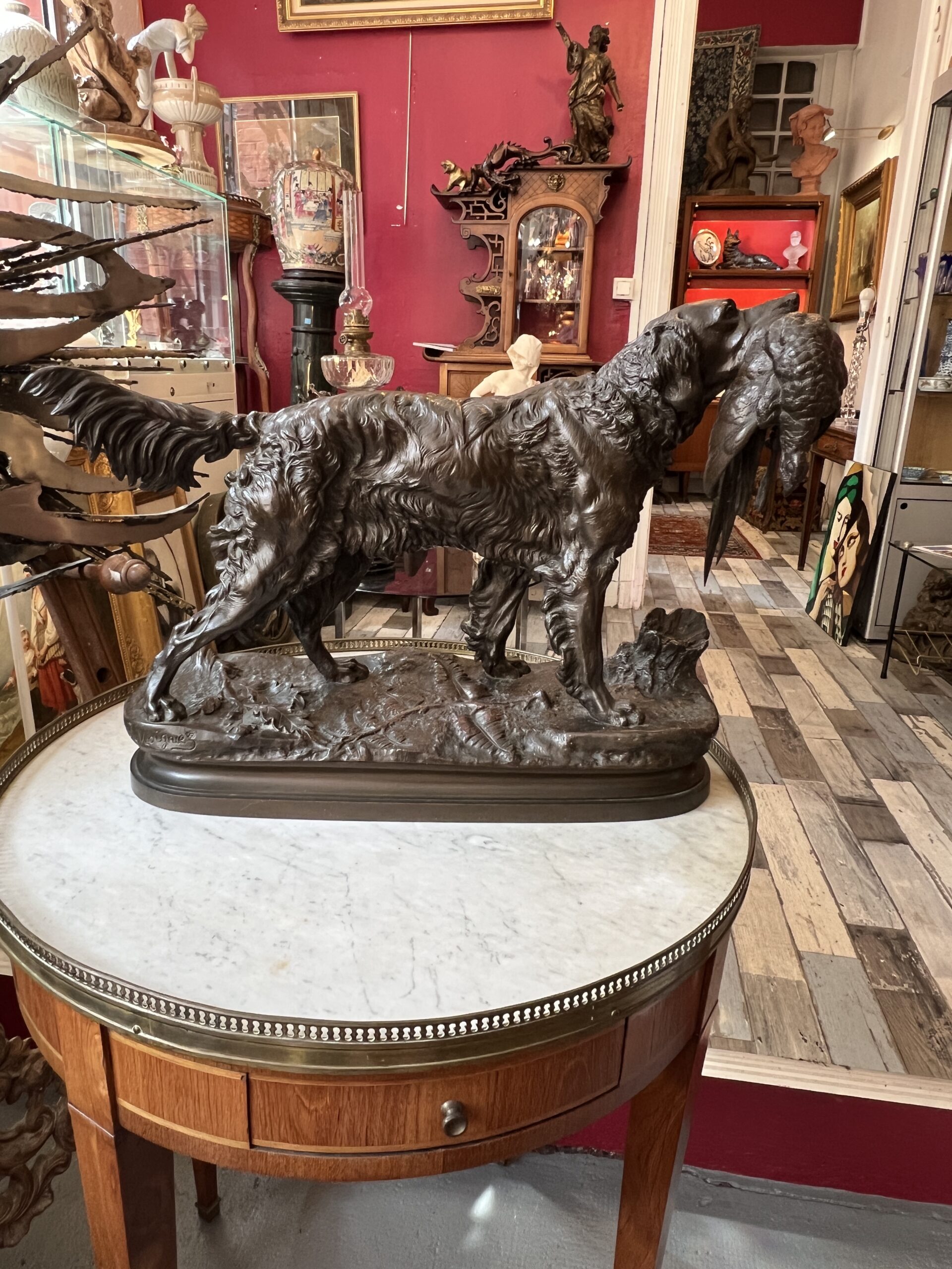 Bronze animalier de chasse en bronze patiné " L’Épagneul au faisan ", Jules Moigniez, longueur 50 cm