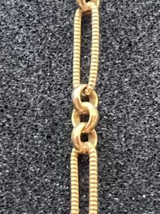 Sautoir en or massif 18 K, Élégance intemporelle et raffinement, longueur 153 cm, et 22.3 grs