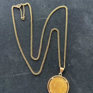 Chaîne de cou à mailles gourmette en or jaune 18 K, médaille Pièce 40 lire Italie, poids 28.4 grs